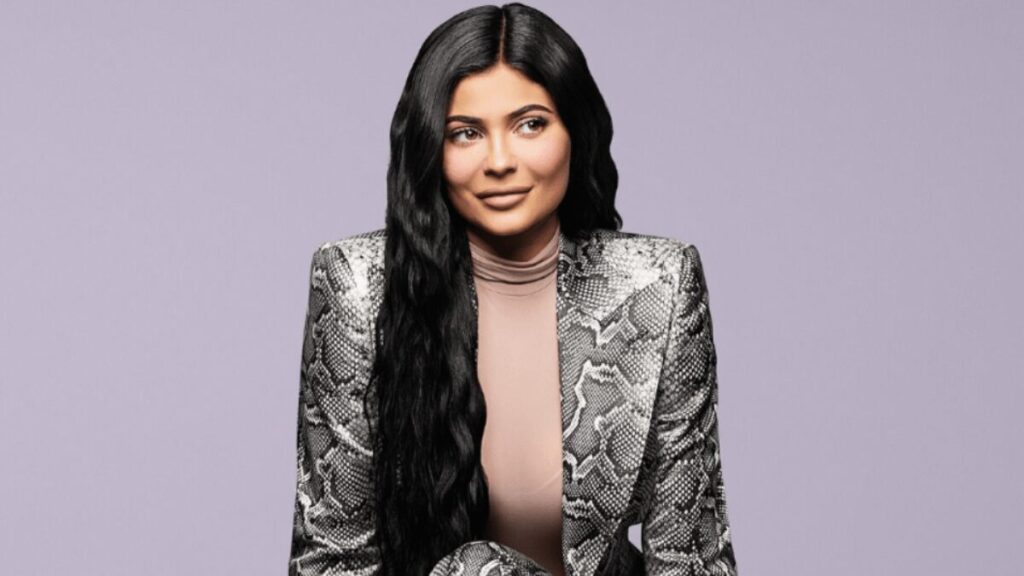 Kylie Jenner Beyond Makeup – expanding her brand into skincare, lifestyle products, and cross-category collaborations.