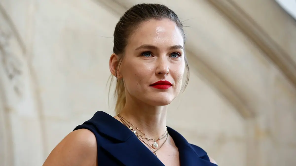 Bar Refaeli Biography – Israeli supermodel, actress, and entrepreneur known for her Sports Illustrated cover, global modeling career, and cultural influence.
