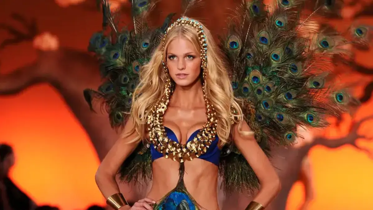 Erin Heatherton Lifestyle — former Victoria’s Secret Angel enjoying wellness, family life, and fashion in Chicago