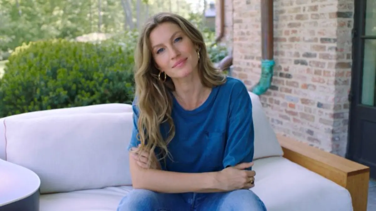 Gisele Bündchen Facts highlighting her height, birthday, and first runway show