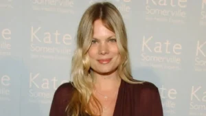 Kristen Zang Biography – 1990s Hollywood model, actress, and entrepreneur known for her relationship with Leonardo DiCaprio and her pet food brand Emma Lou’s in Oregon.
