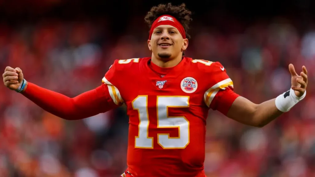 Patrick Mahomes Contract breakdown highlighting his record $450 million deal with the Kansas City Chiefs, including salary details, endorsements, and long-term franchise impact.