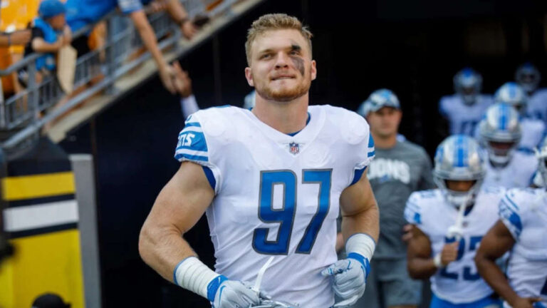 Aidan Hutchinson Contract