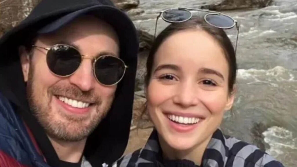 Alba Baptista And Chris