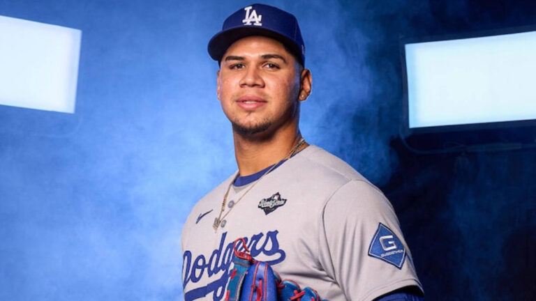 Edgardo Henriquez World Series Bullpen Addition