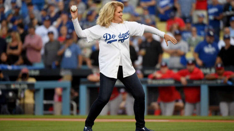 Mary Hart Returns To Dodgers