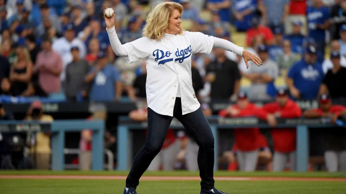 Mary Hart Returns To Dodgers