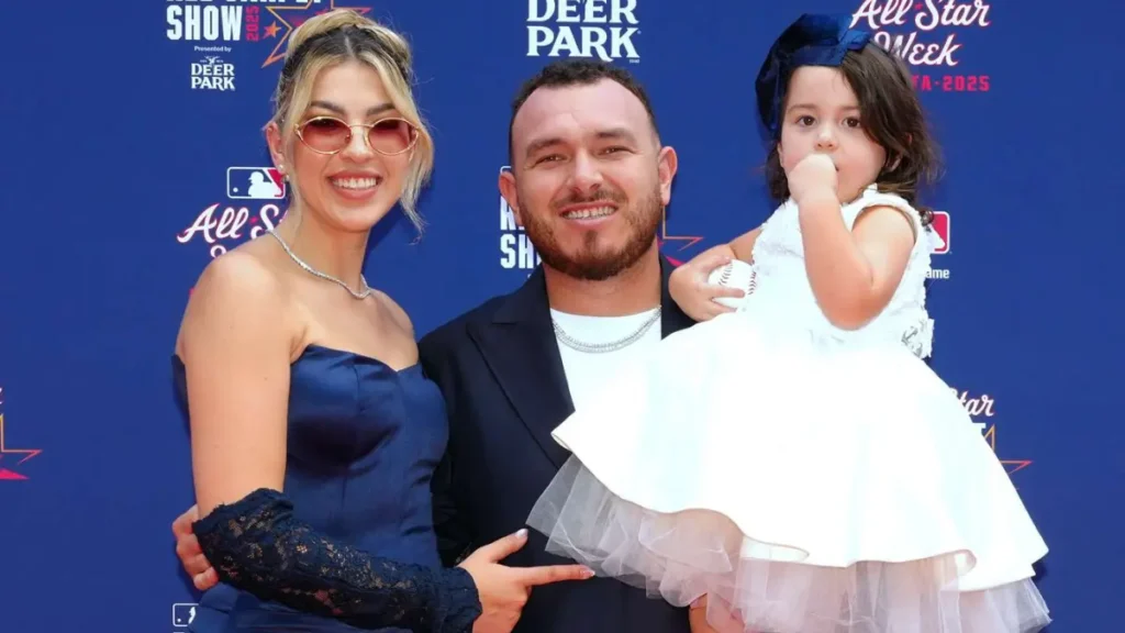 Sofía Castañeda With Husband and Daughter