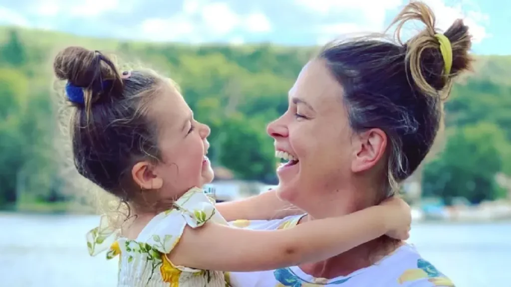 Sutton Foster Daughter